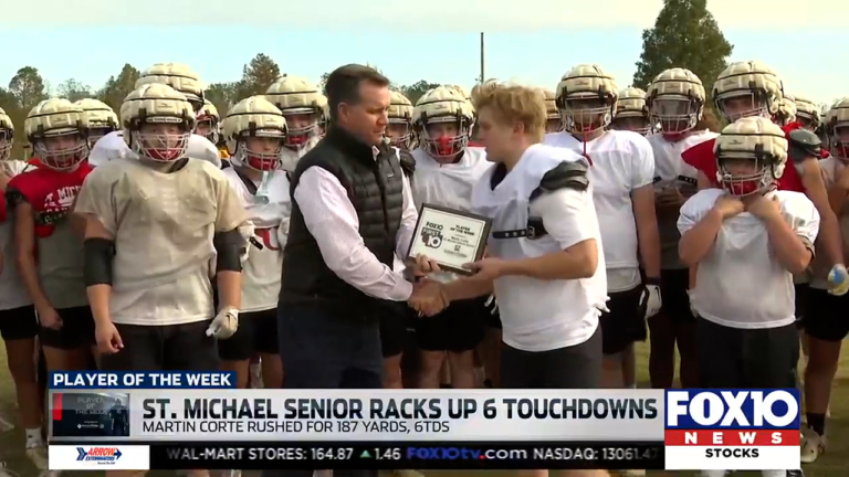 David Greene Presenting the Player of the Week Award to Martin Corte